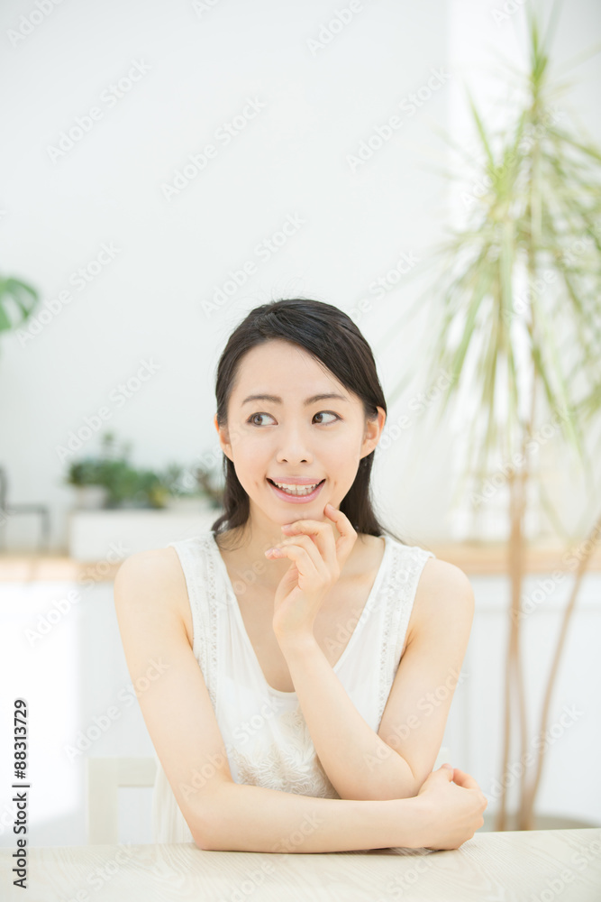 若い女性 若い女性