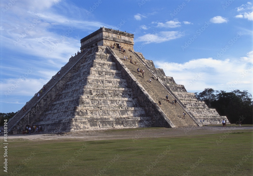 El Castillo, Chichen Itza, Yucatan, Mexico El Castillo, Chichen Itza, Yucatan, Mexico