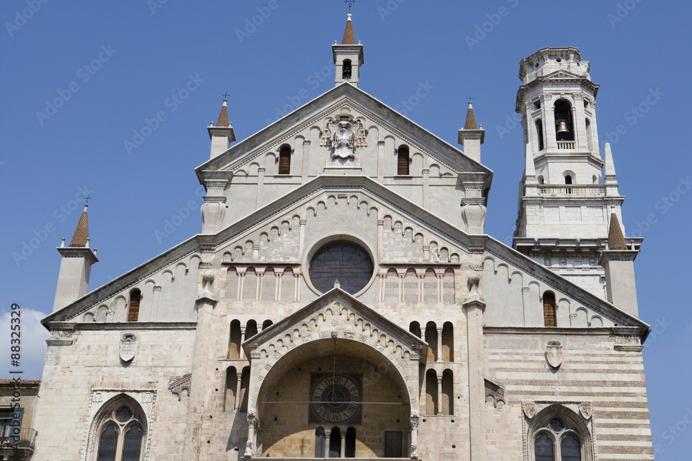 Fa?ade of the Santa Maria Matricolare Duomo, Verona Fa?ade of the Santa Maria Matricolare Duomo, Verona
