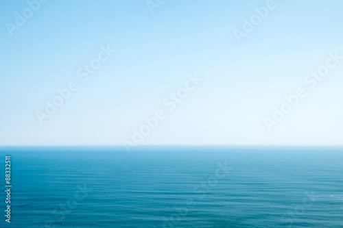 海と水平線と青空