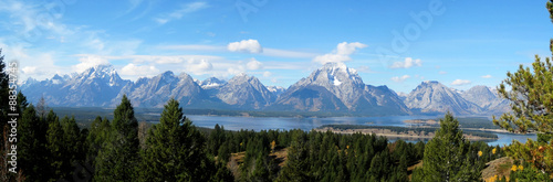 The Teton Range is a mountain range of the Rocky Mountains (Wyoming, USA), just south of Yellowstone National Park.  photo