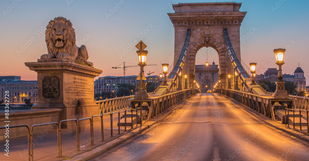 The Szechenyi Chain Bridge (Budapest, Hungary) in the sunrise