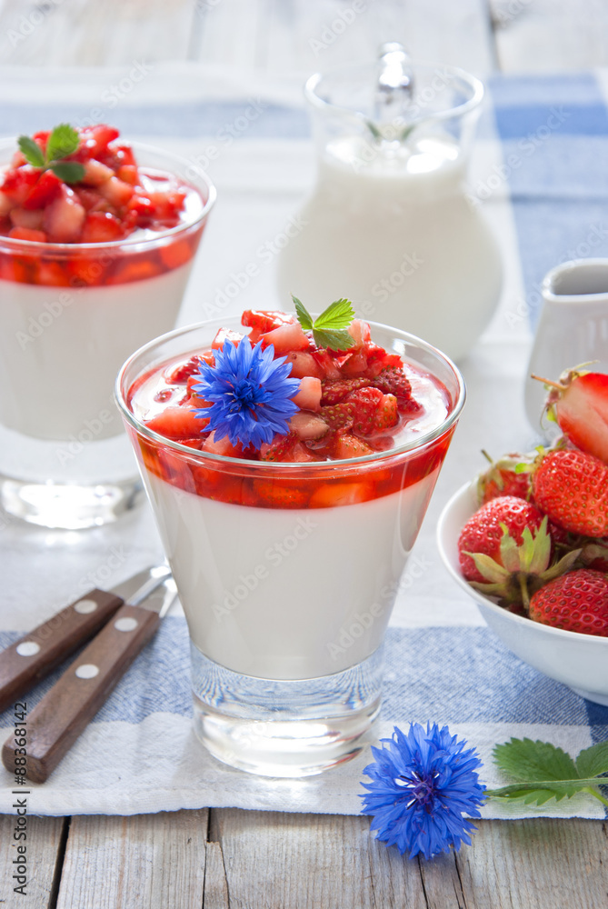 Strawberry panna cotta Strawberry panna cotta