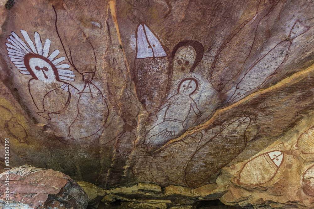 Aboriginal Wandjina cave artwork in sandstone caves at Raft Point ...