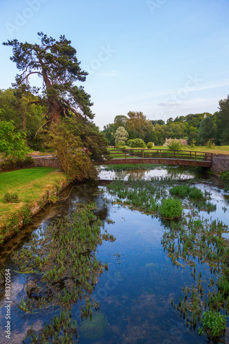 malerische Landschaft mit dem Fluss Coln in Bibury, England