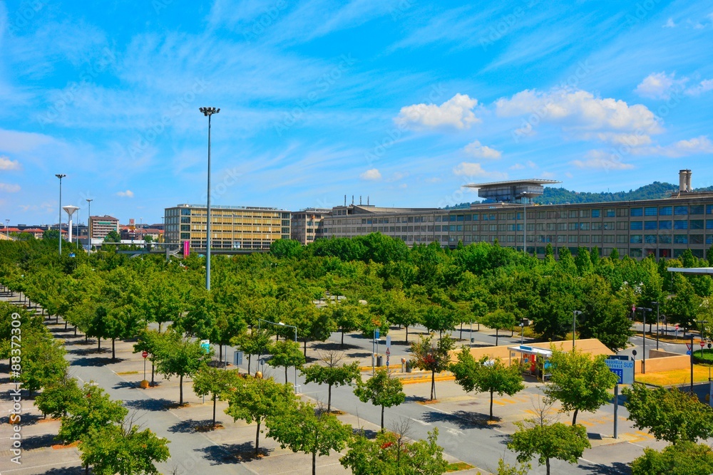 centre commercial, quartier lingotto, à turin en italie centre commercial, quartier lingotto, à turin en italie