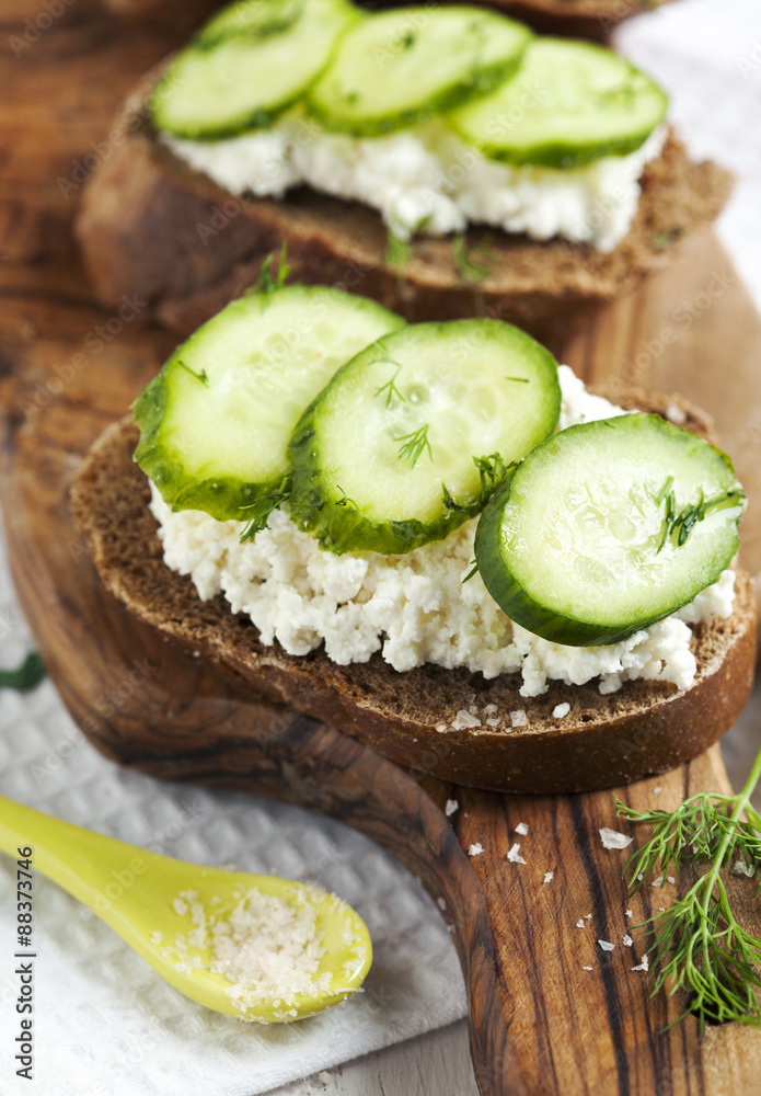 Sandwich with fresh cream cheese, cucumber and pink salt Sandwich with fresh cream cheese, cucumber and pink salt