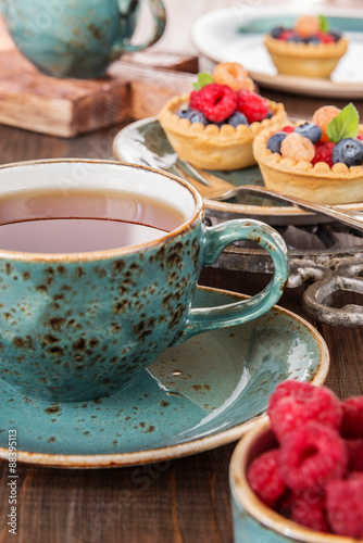 Delicious breakfast with fr...