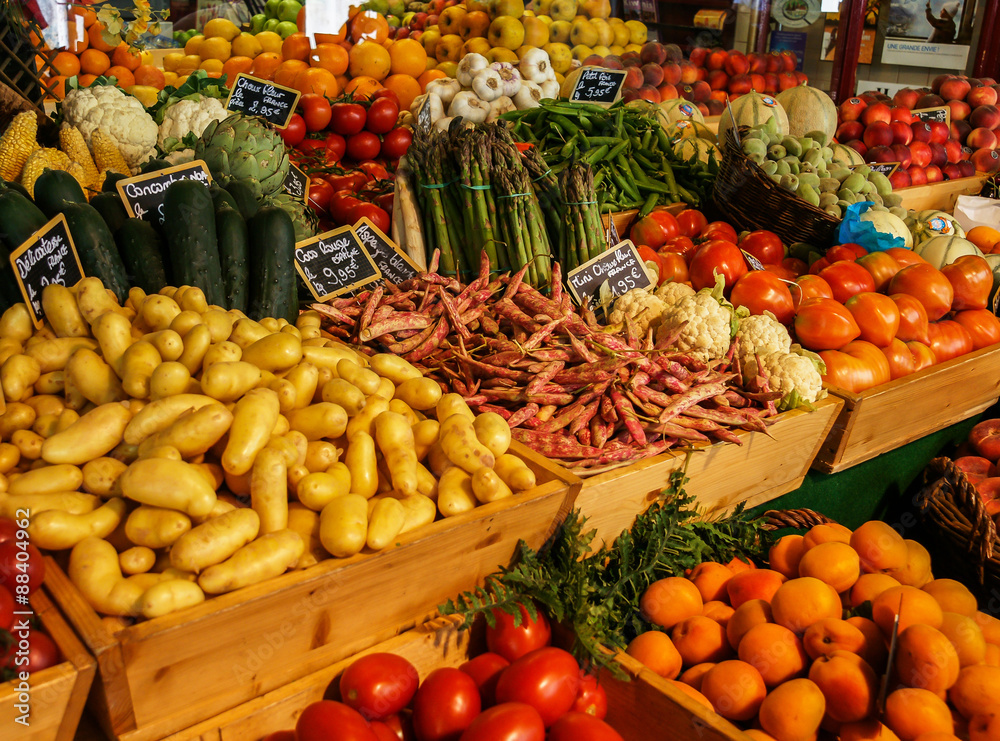 Etalage de fruits et légumes
