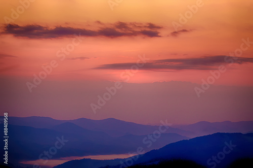 Mountain sunset © Roxana
