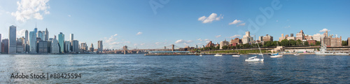 Panoramic View Manhattan Manhattan Bridge, Brooklyn Bridge and Skylines 