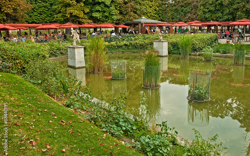 Cafe terrace in Tuileries G...