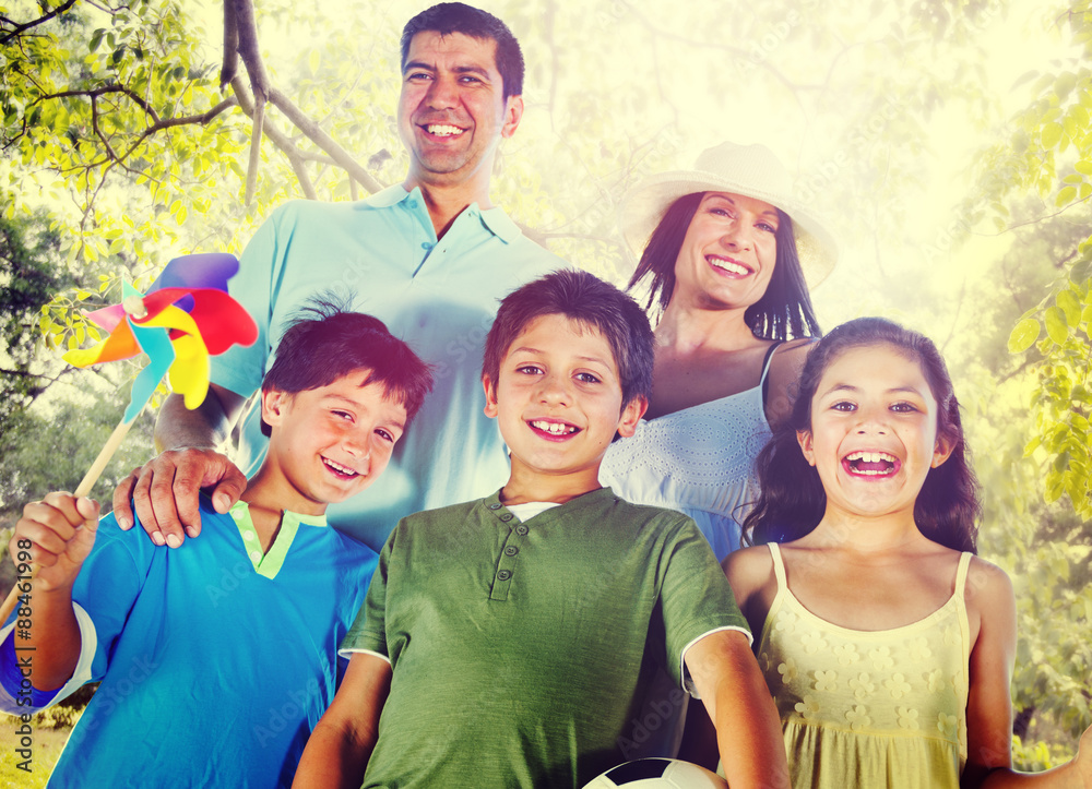 Obraz premium Family Happiness Parents Holiday Vacation Activity Concept