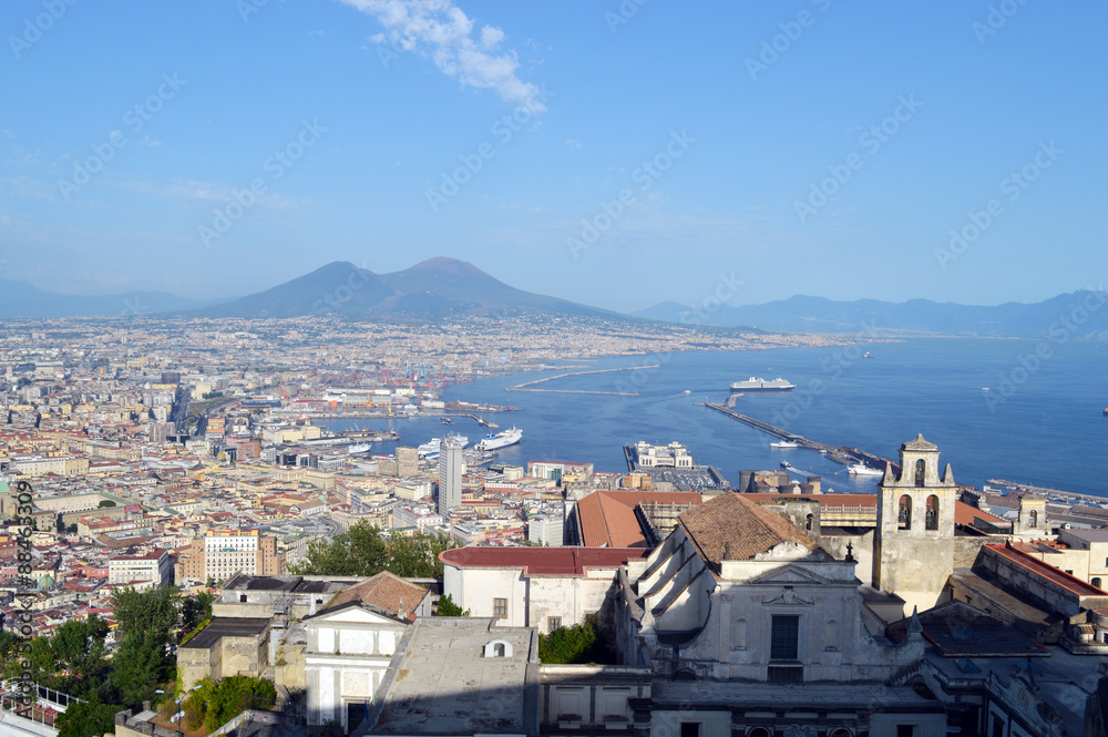 Panorama di Napoli e Vesuvio dall'alto