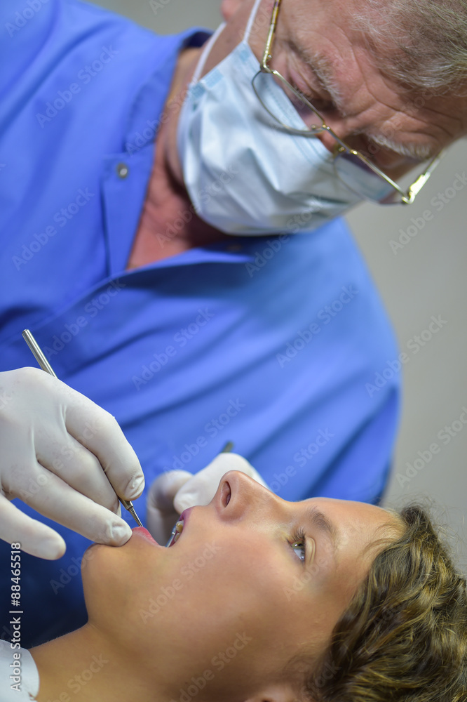 Women at Dentist