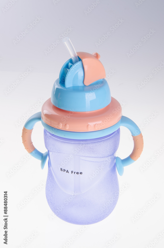 Fototapeta premium baby bottle, baby bottle on background