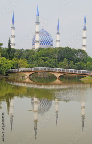 Canvas Print the main mosque in Shah Alam