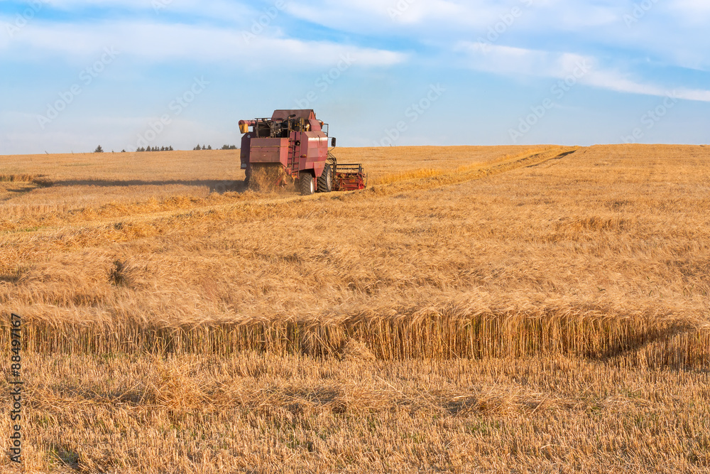Obraz premium Tractor at work
