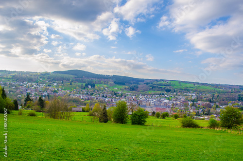 Foto view of typical belgian countryside in ardennes region near bastogne