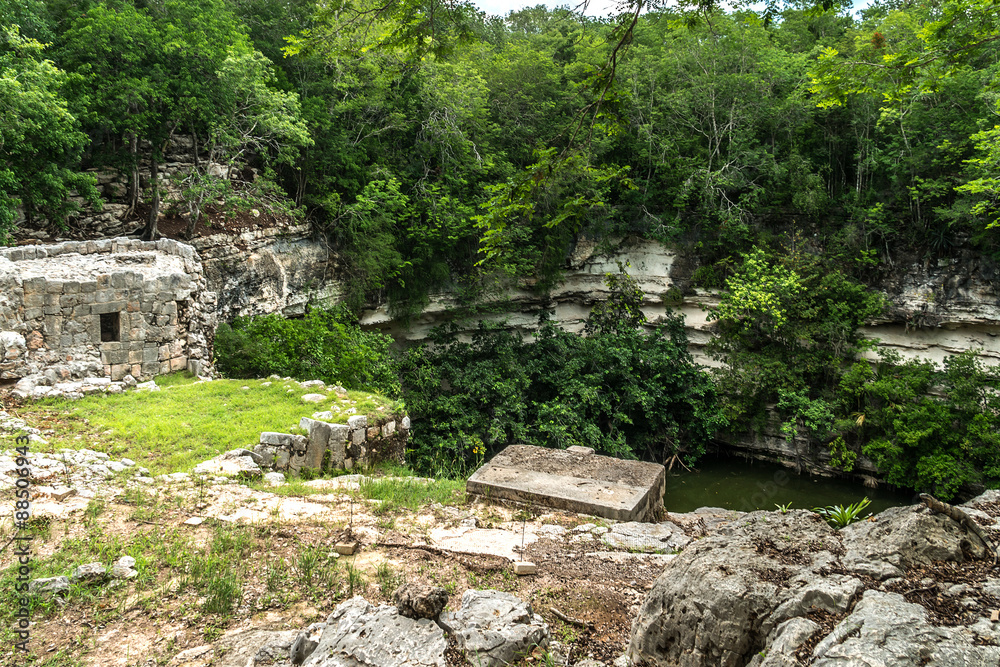 Sacred Cenote (Well of Sacrifice). Chichen Itza, Yucatan, Mexico