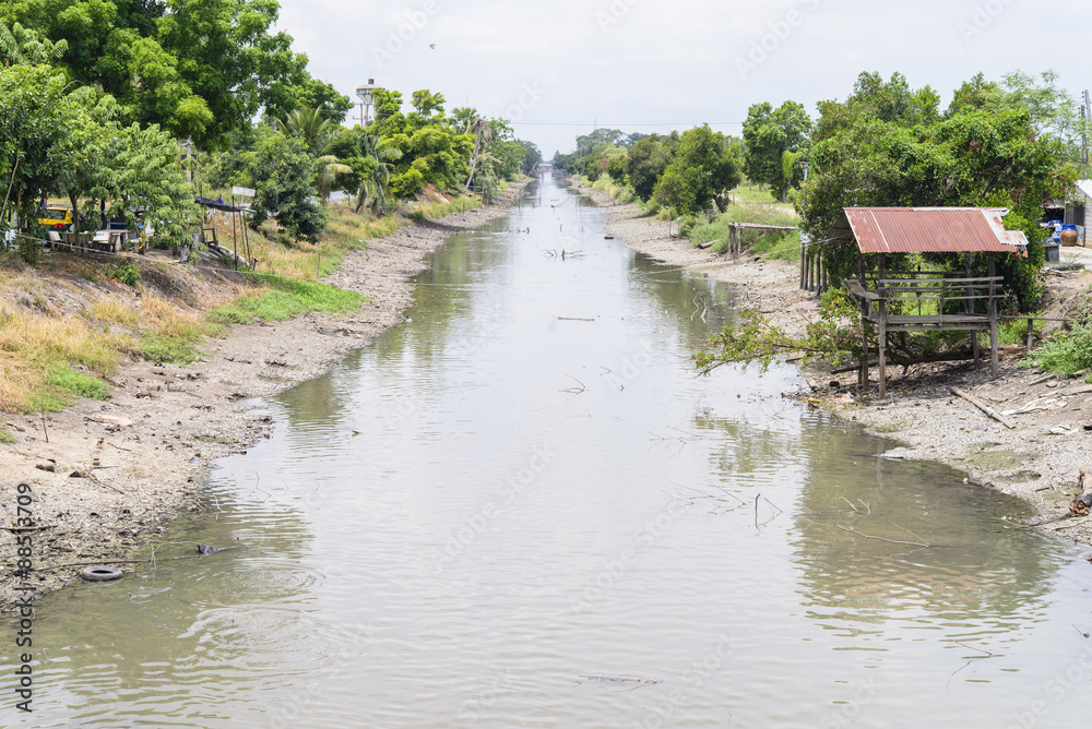 No water in the canal No water in the canal