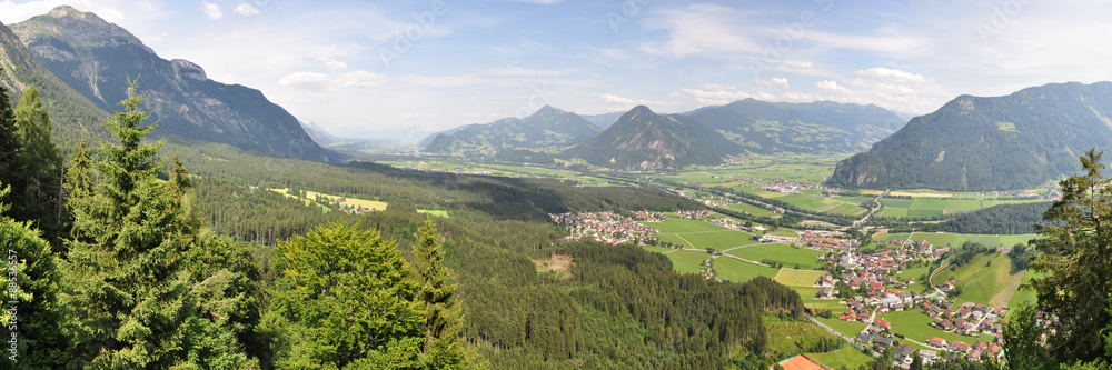 Panoramablick von der Kanzelkehre in Tirol / Österreich
