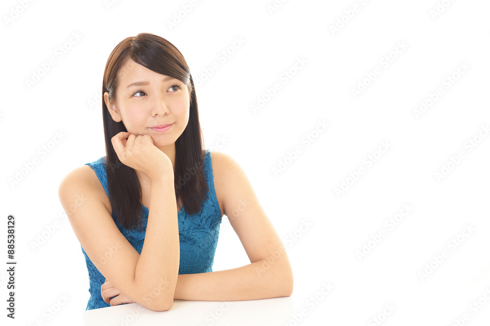 寛ぐ女性 寛ぐ女性