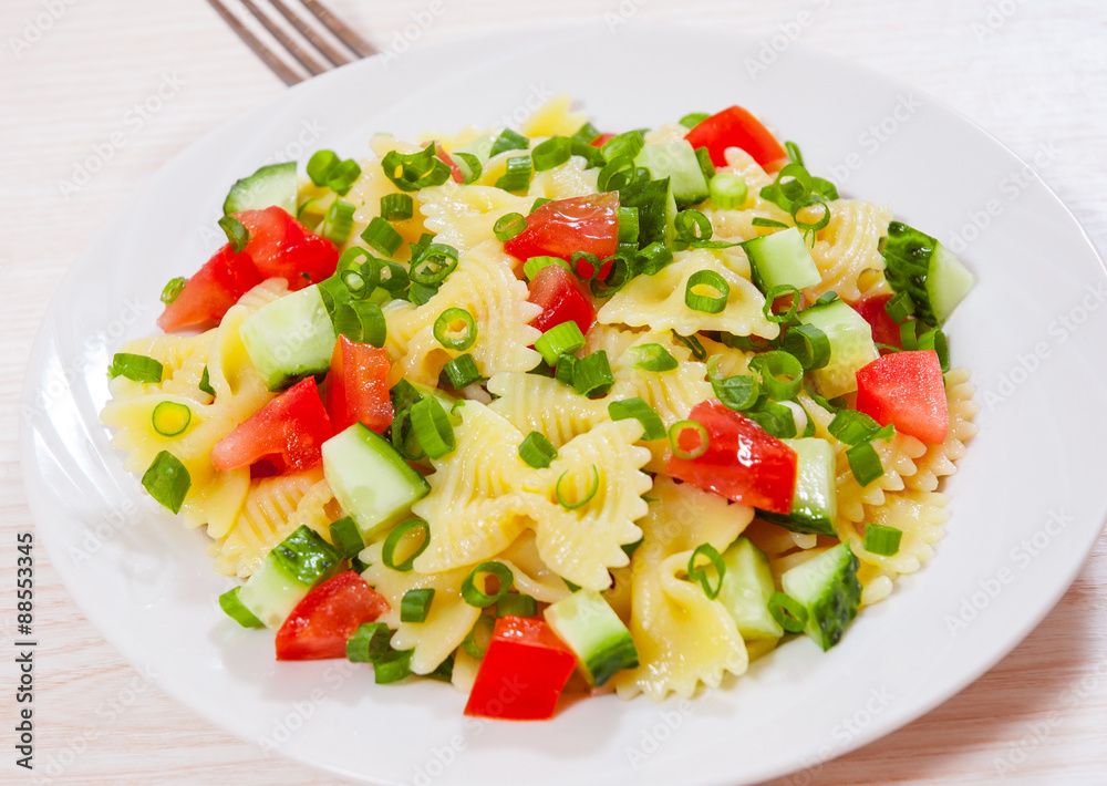 pasta salad with tomato and cucumber pasta salad with tomato and cucumber