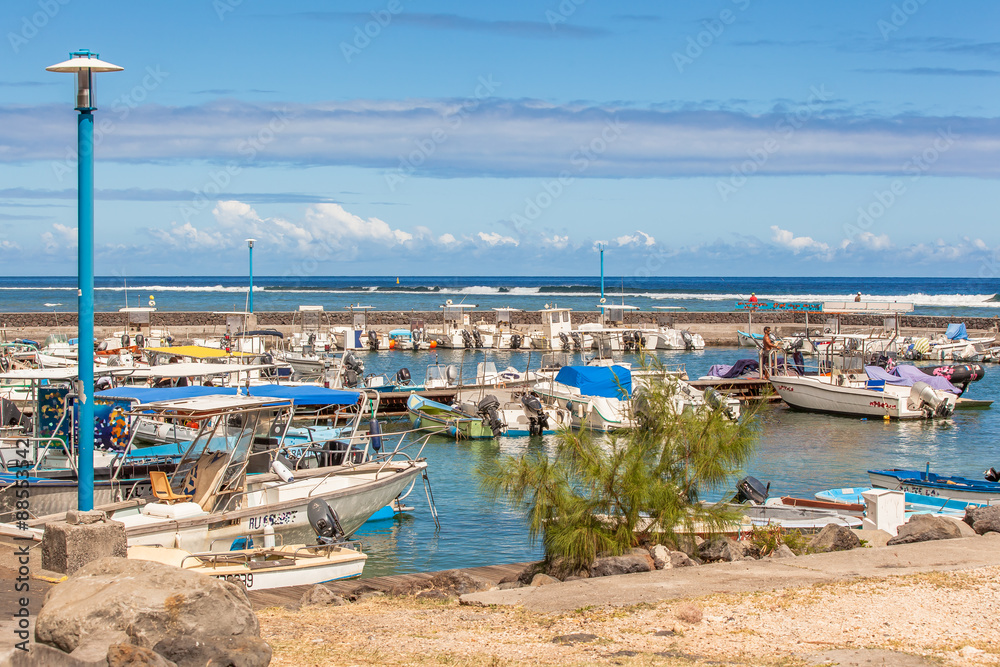  port de pêche et de plaisance de Saint-Leu, île de la Réunion 