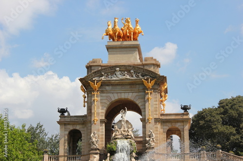 Detailansicht des Springbrunnens im Parc de la Ciutadella (Barcelona) photo