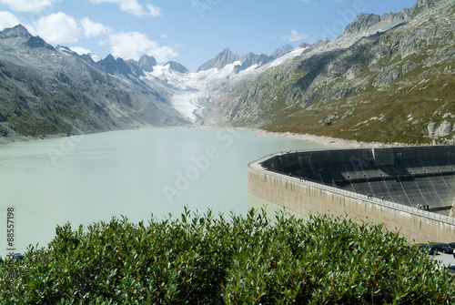 View of the Grimsel lake dam and the Oberaare glacier