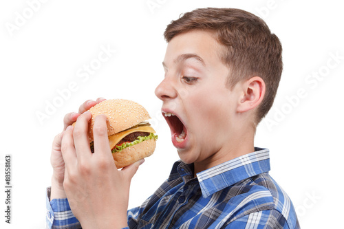 Hungry teenager wants to ea...