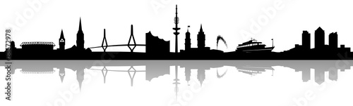 Skyline Hamburg mit Schiff