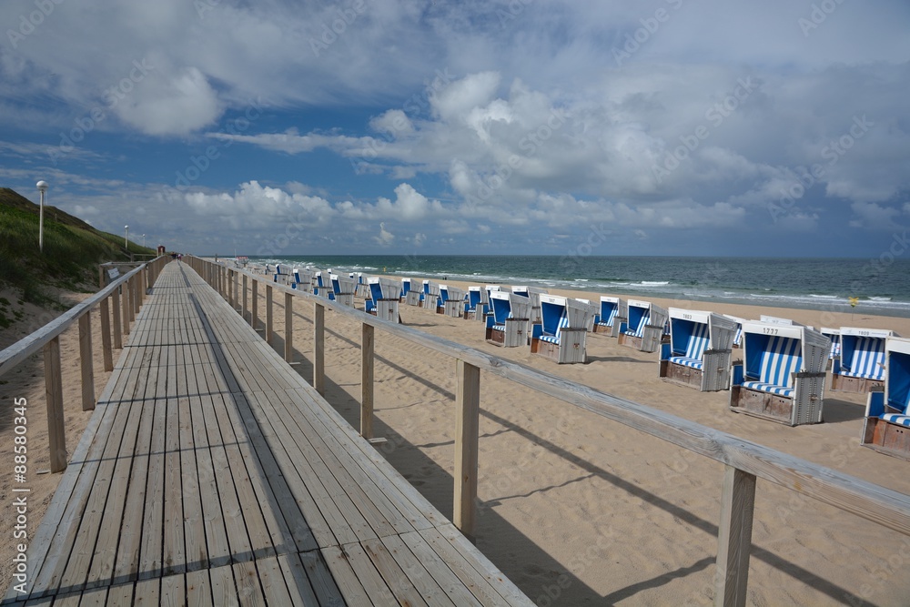Strandkörbe am Strand von Westerland auf der Nordseeinsel Sylt Strandkörbe am Strand von Westerland auf der Nordseeinsel Sylt