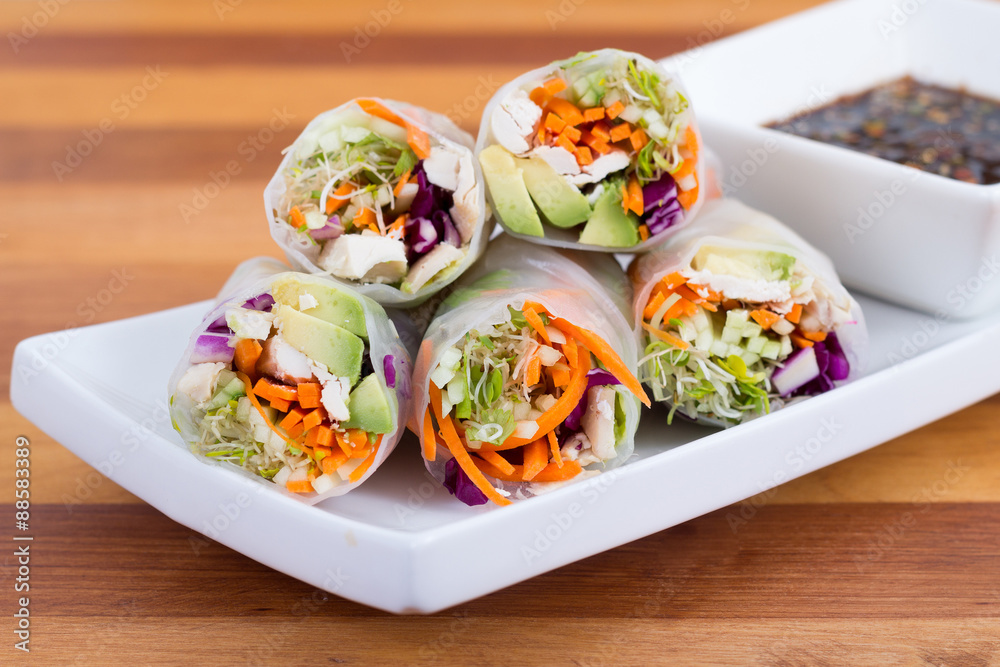 chicken and avocado rice paper spring rolls chicken and avocado rice paper spring rolls