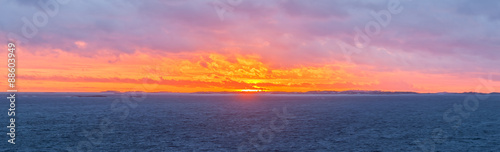 Sun set at sea