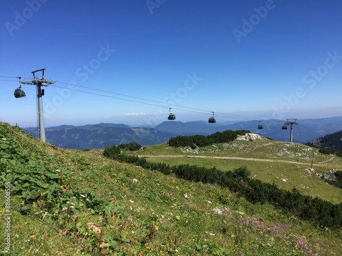 Sessellift auf den Berg photo