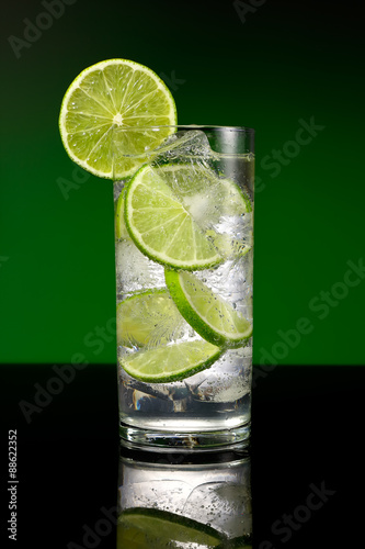 Lemonade with lime slices