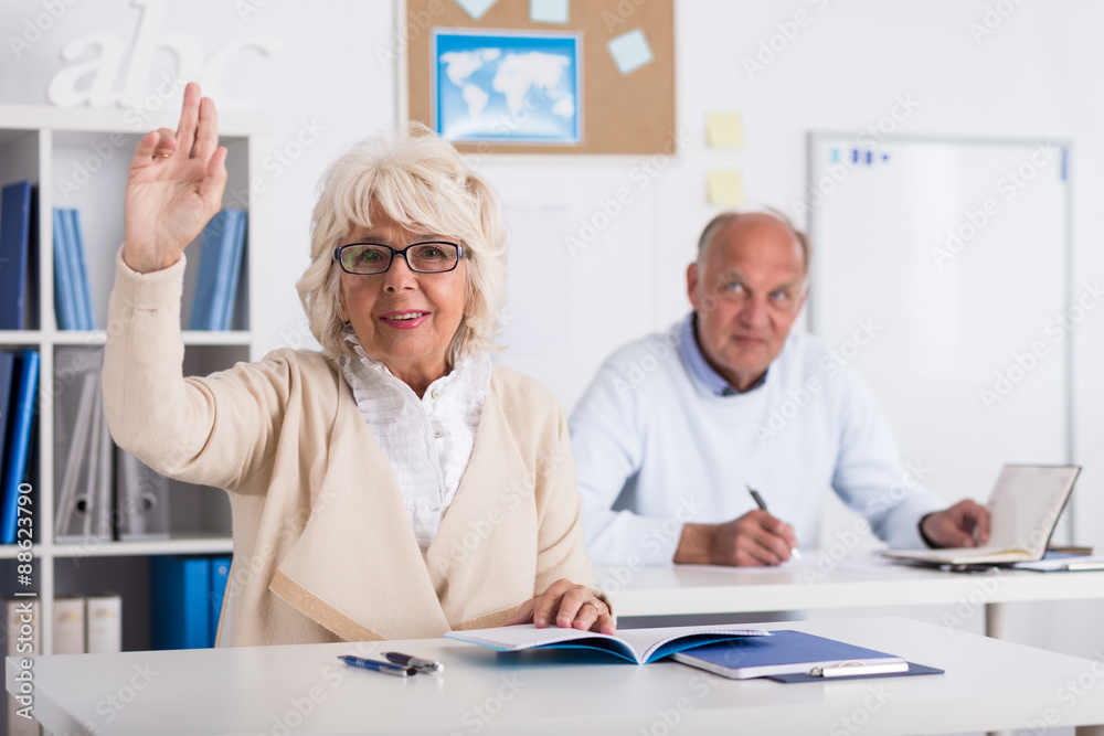 Obraz premium Answering on the classes