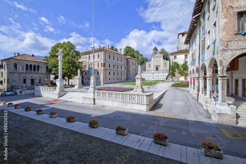 Feltre Piazza maggiore provincia Belluno Veneto in Italia per turismo