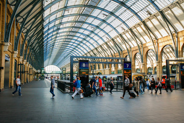 Fotobehang Trein Station Kings Cross in Londen  © vhoke