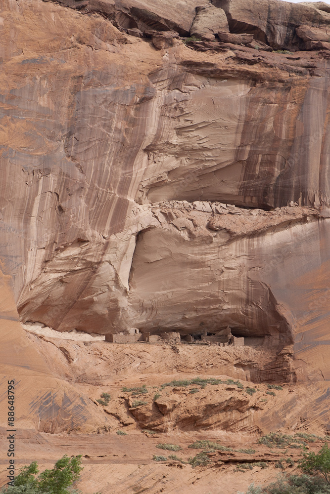 Cliff dwelling ruins.Canyon de Chelly National Monument,Arizona