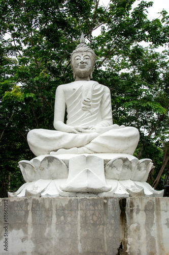 BUddha statue