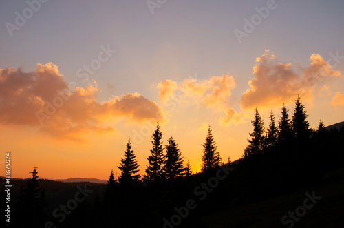 Ландшафт Карпатских гор в закате