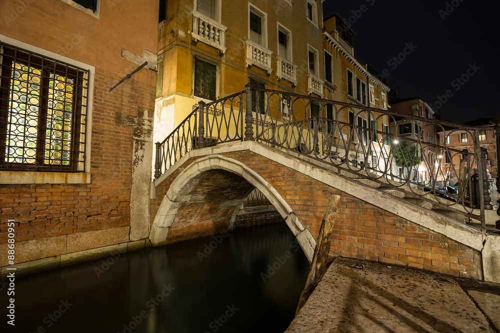 venice alley at night 