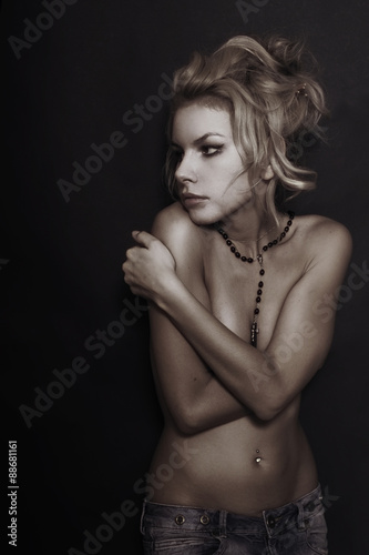 young beautiful nude blonde woman