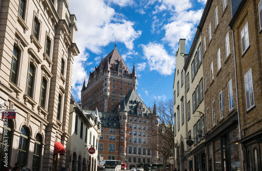 Obraz premium Canada, Quebec, Quebec city, the Frontenac castle seen from the city center