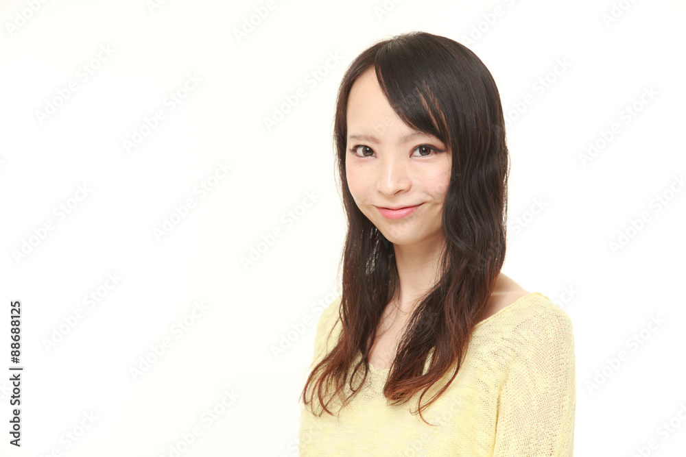 にっこりする女性 にっこりする女性