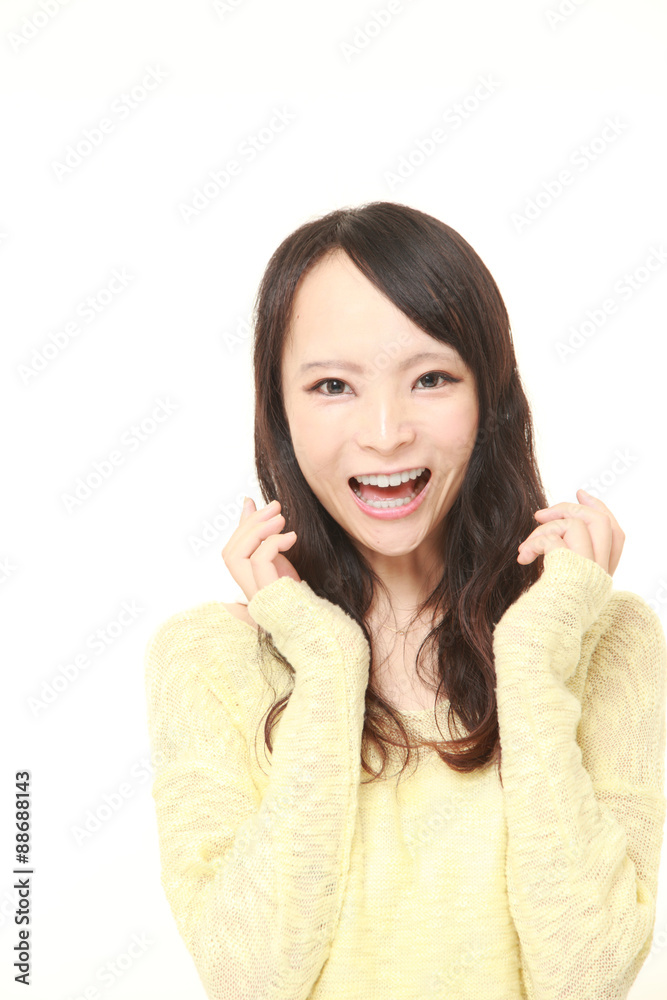 喜ぶ女性 喜ぶ女性