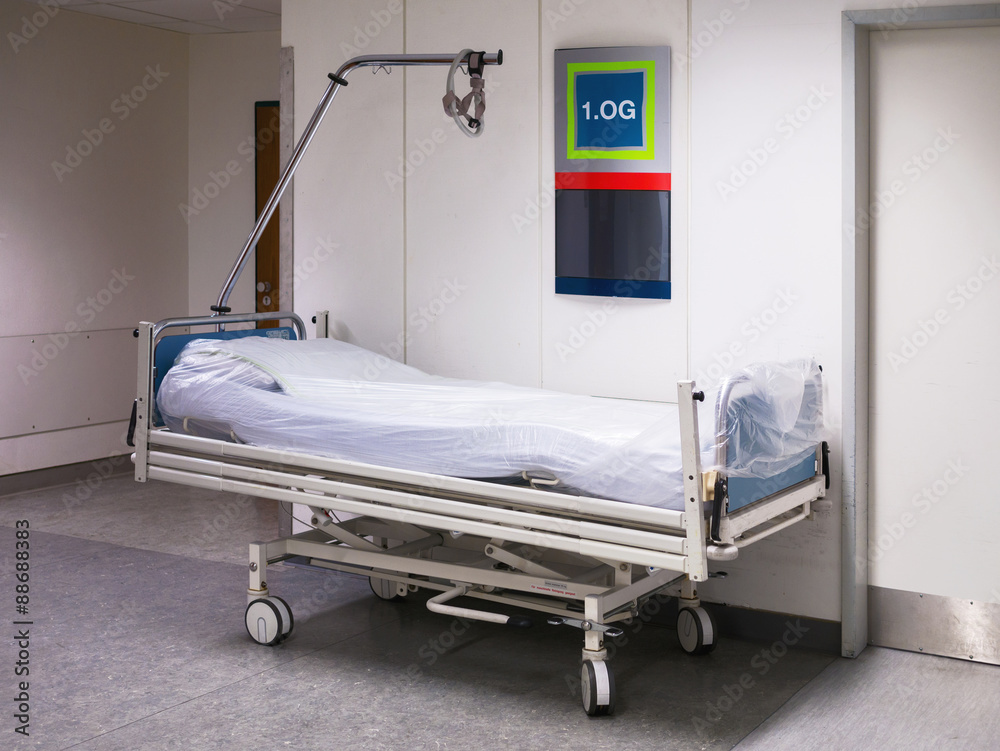 Krankenhausbett Stock-Foto | Adobe Stock